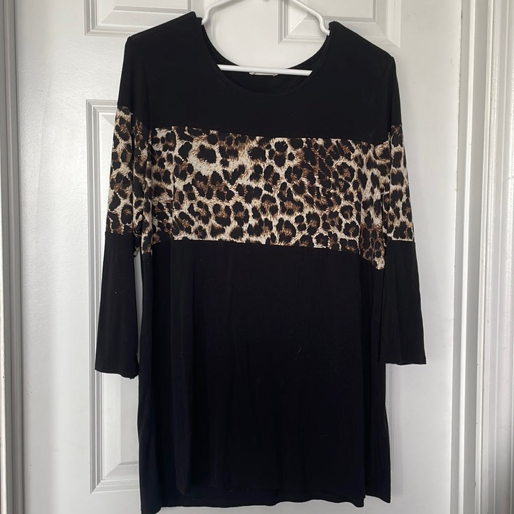 Chic Soul black with Cheetah print top